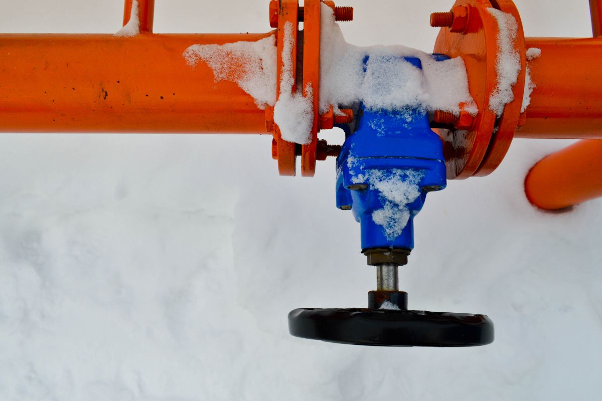 How to protect your pipes from frost in winter?